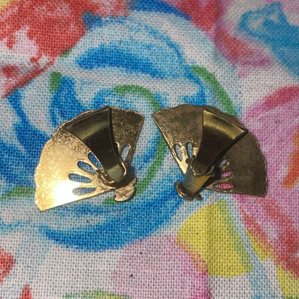Antique Spanish Damascene vermeil enamel gold‎ tone fan clip on earrings - Picture 4 of 9